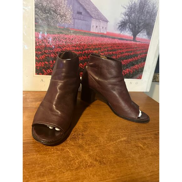 Frye Leather Brielle Peep Toe Zip Ankle Bootie Size 10 - Picture 4 of 7